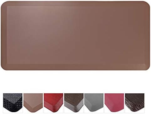 Anti-Fatigue Comfort Mat reduces pressure while standing and working