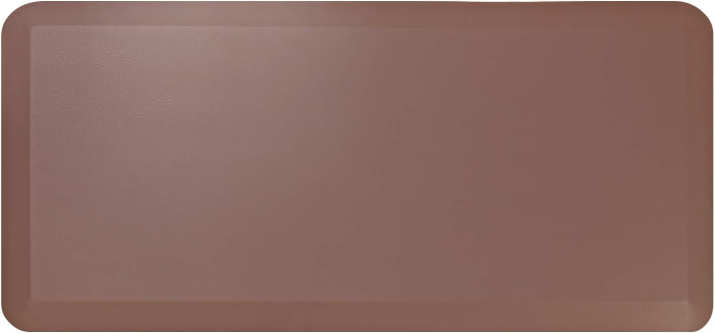 Anti-Fatigue Comfort Mat reduces pressure while standing and working