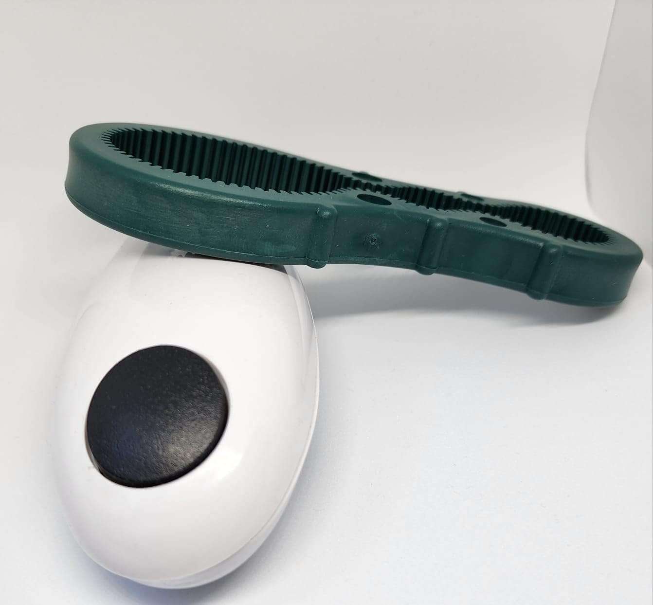 Electric Can Opener with Bottle Wrench for Arthritic Hands