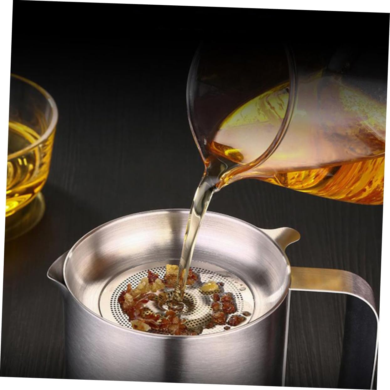 Cabilock 1L Stainless Steel Oil Bottle with Strainer Kitchen Essential