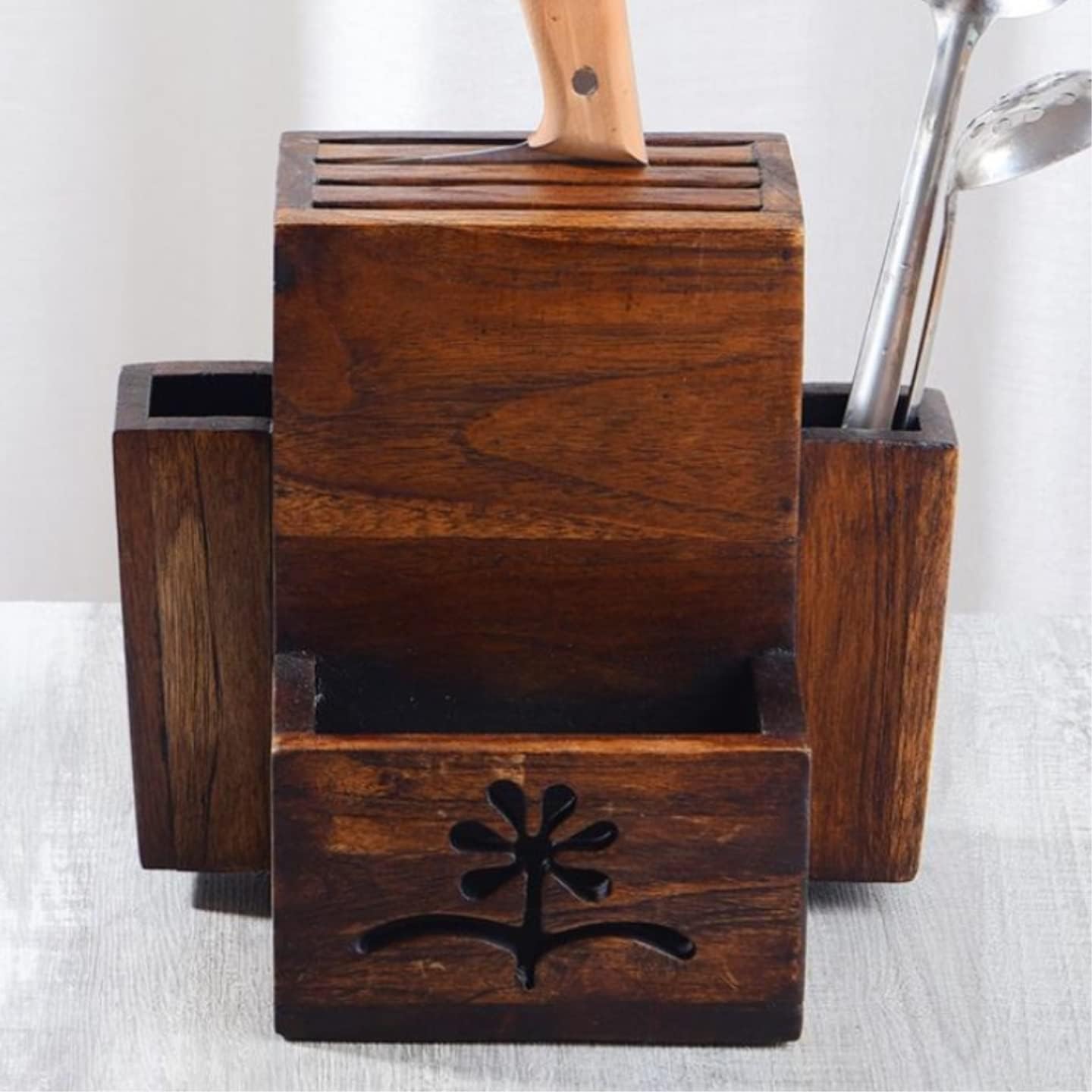 Versatile Kitchen Knife Holder
