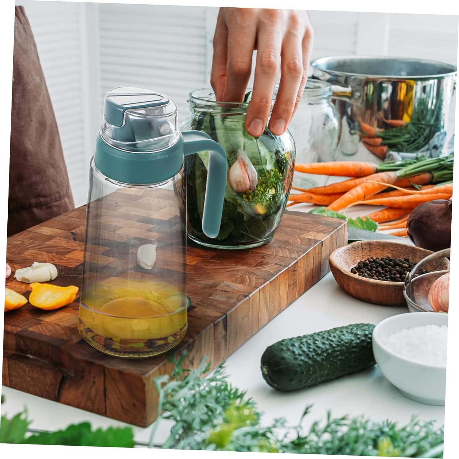 CIYODO Practical Condiment Bottle Mealtime Convenience ElegantlyStyled Design