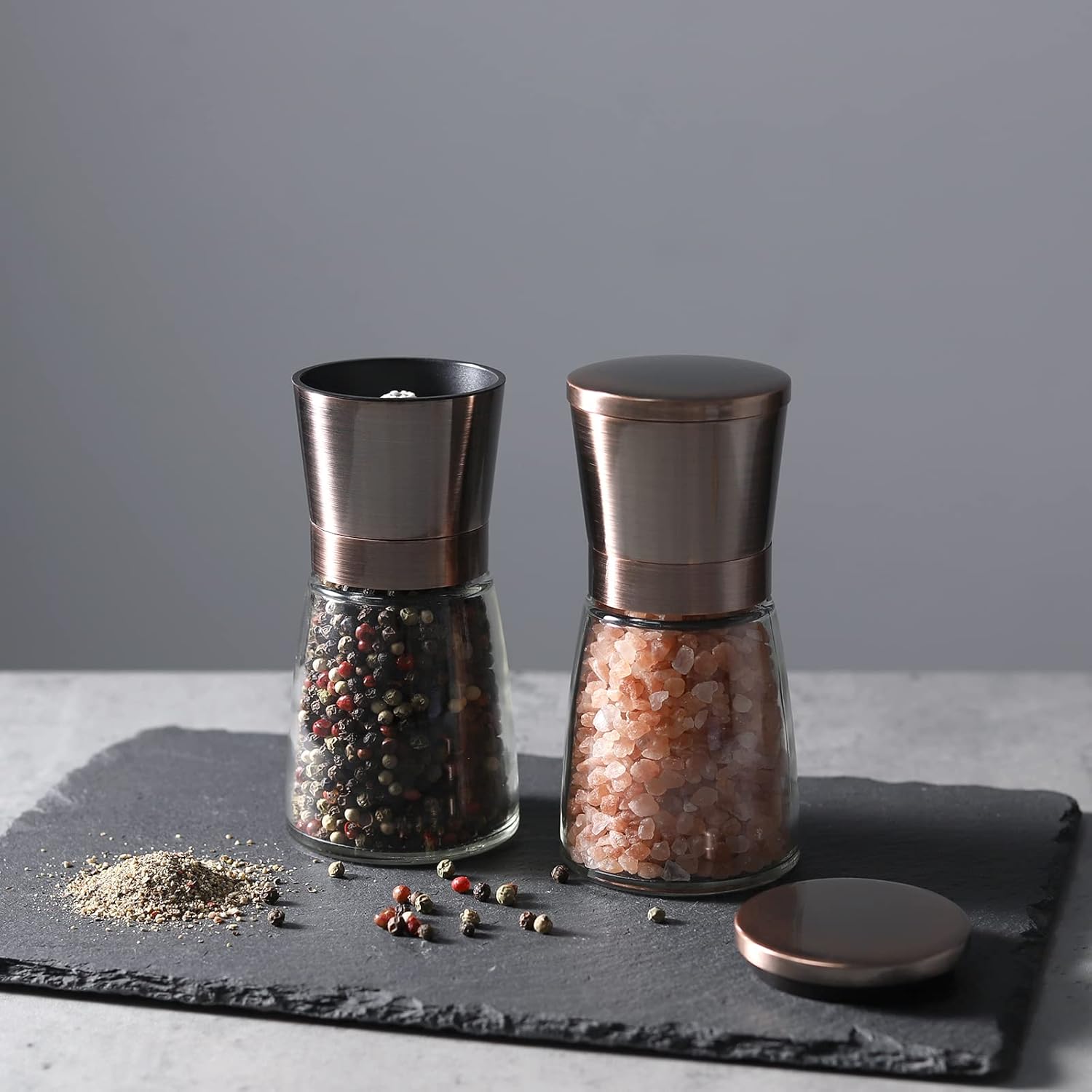 Vzaahu - Stainless Steel Salt and Pepper Generators with Magnetic Lid