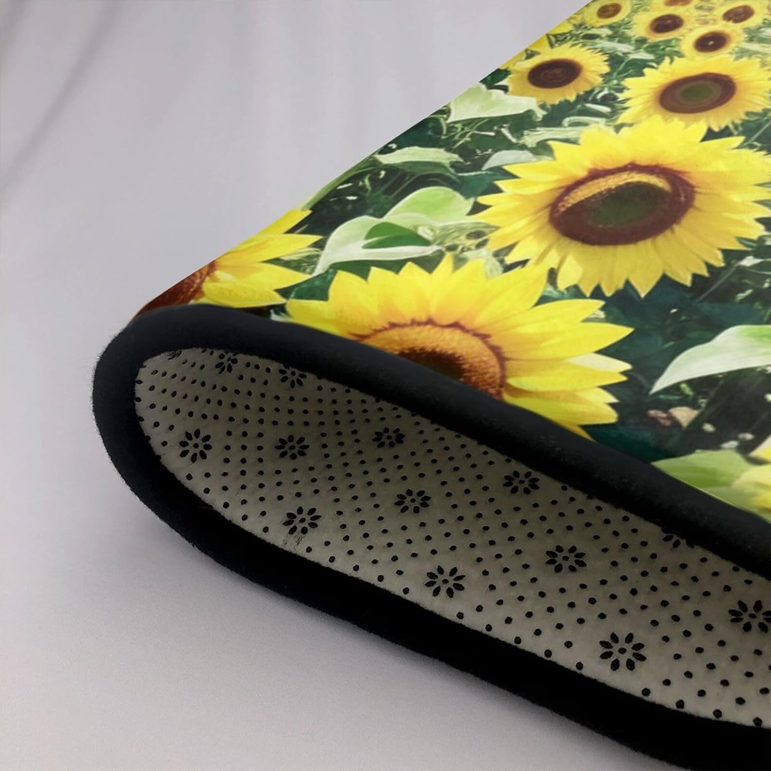 Sunflower Shedding Carpet for Kitchen Soft Smooth Surface