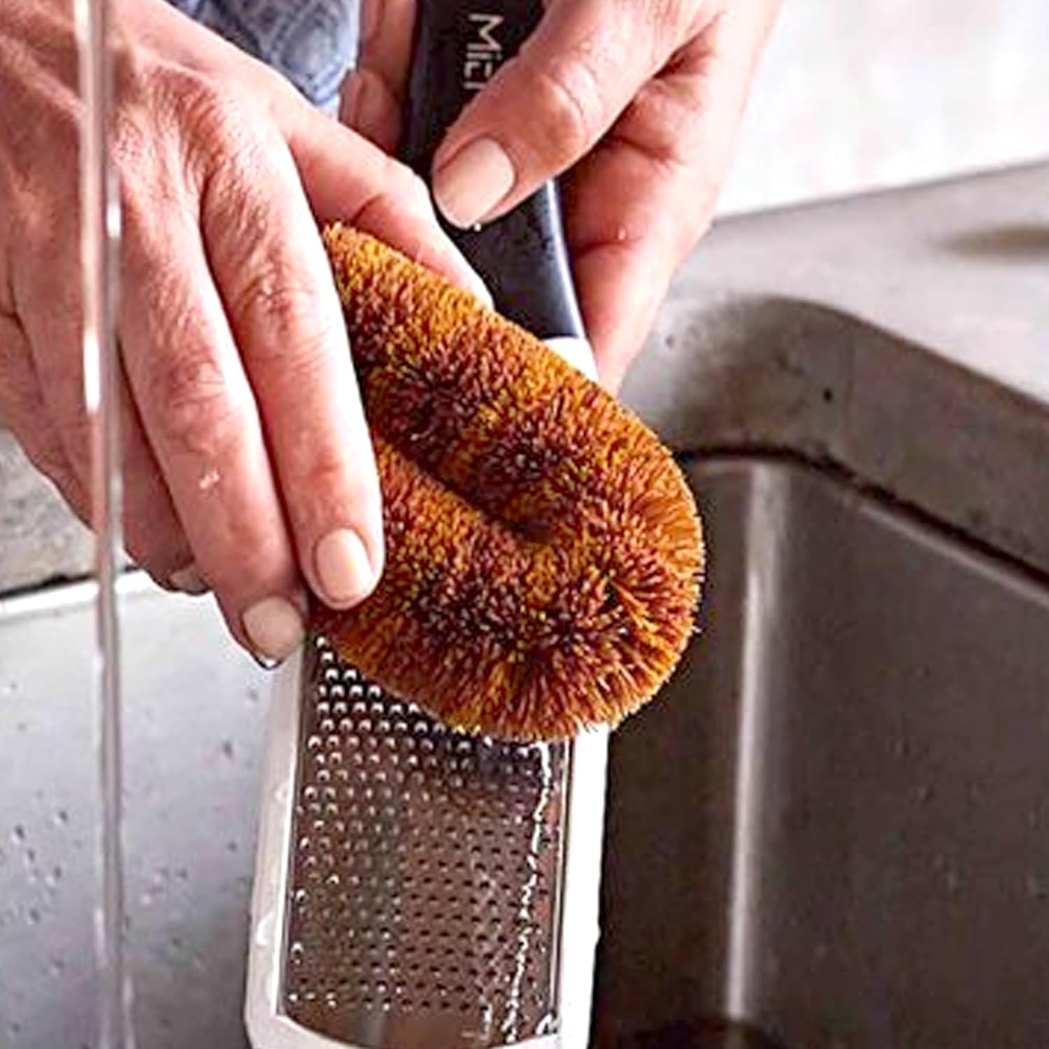 EcozLaRo 3-Piece Tawashi Scrubbers Eco-Friendly Non-Scratch Kitchen Brushes