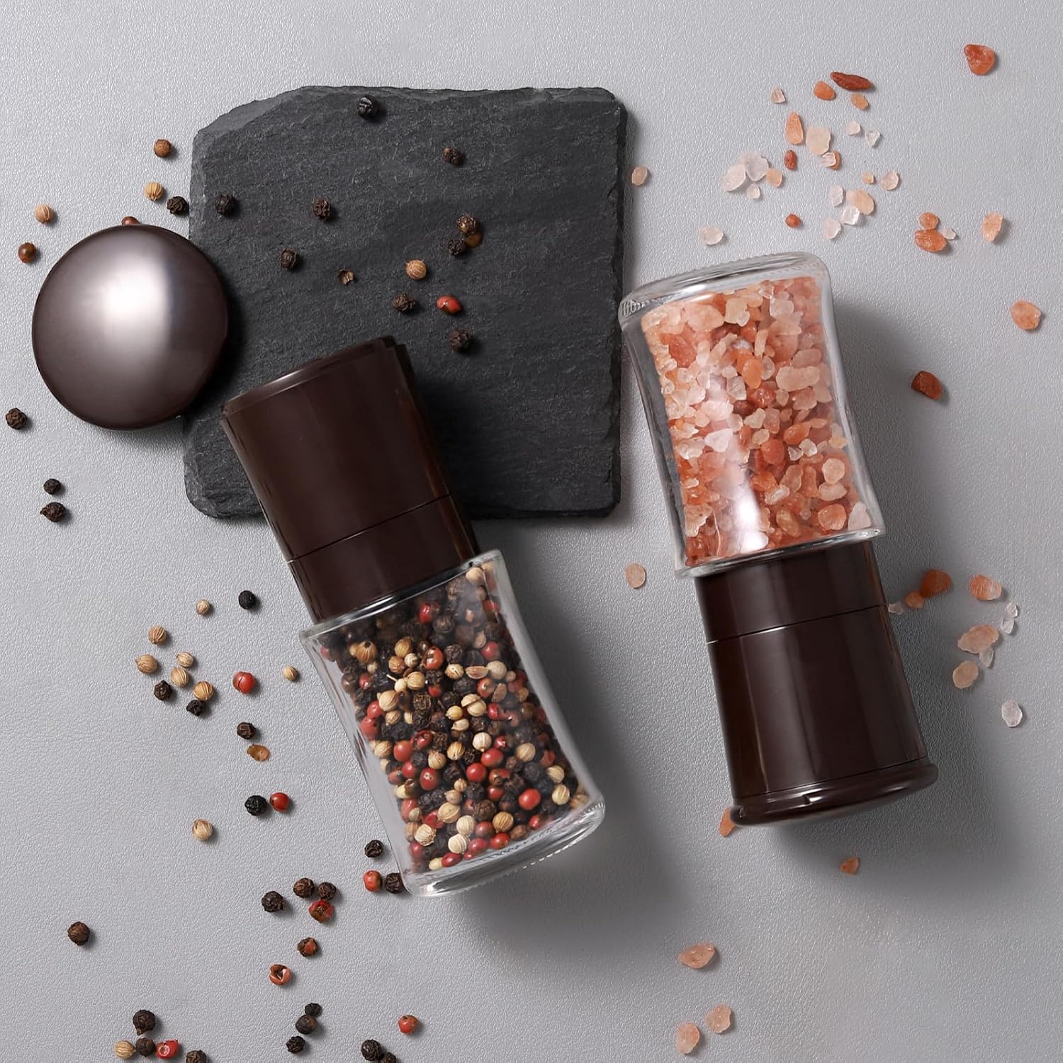 Vzaahu Salt and Pepper Grinder Set - Brown