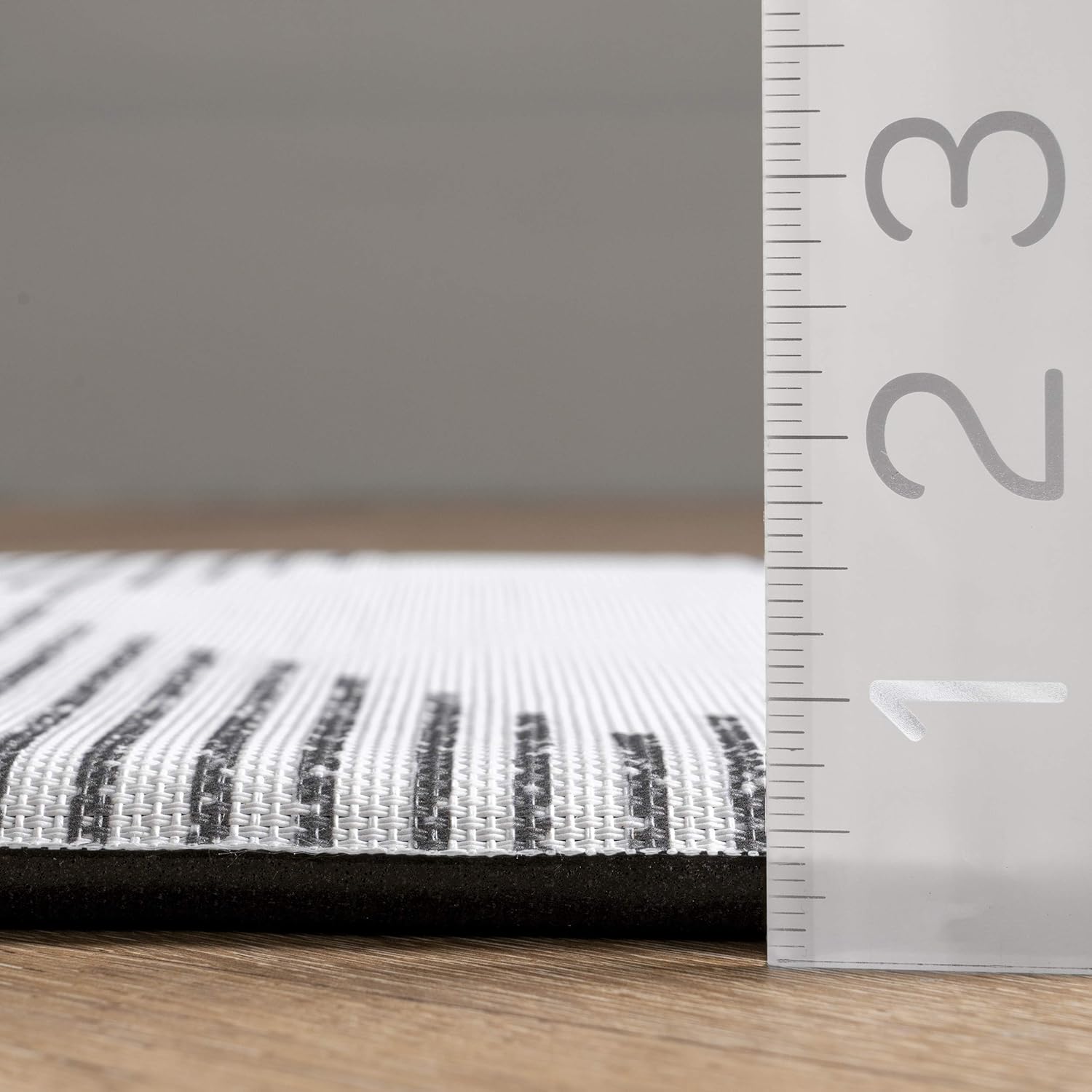 nuLOOM Diamond Stripes Comfort Mat 2x4 Light Grey