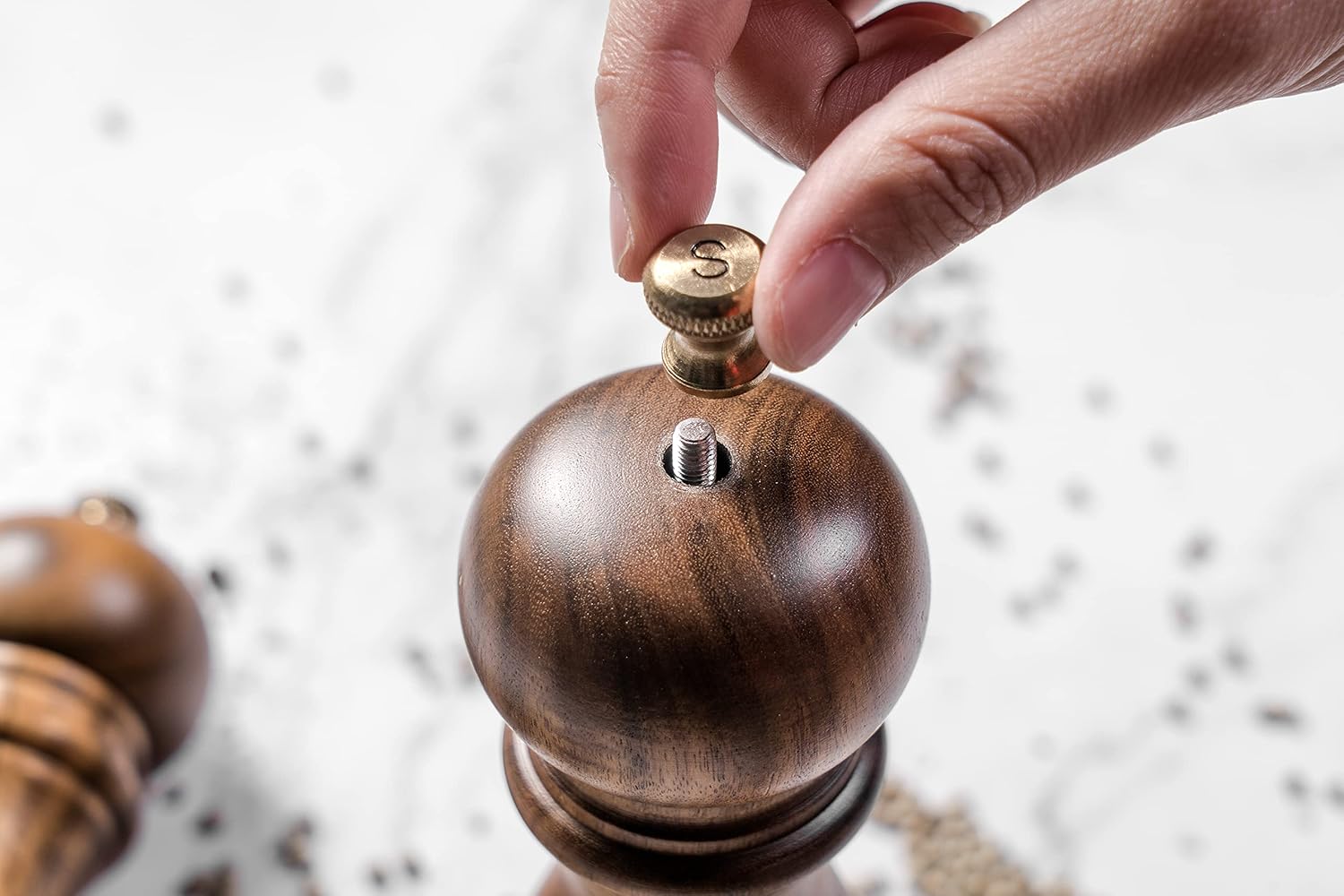 ACACIA WOOD SALT AND PEPPER GRINDERS SET REFILLABLE CERAMIC DURABLE
