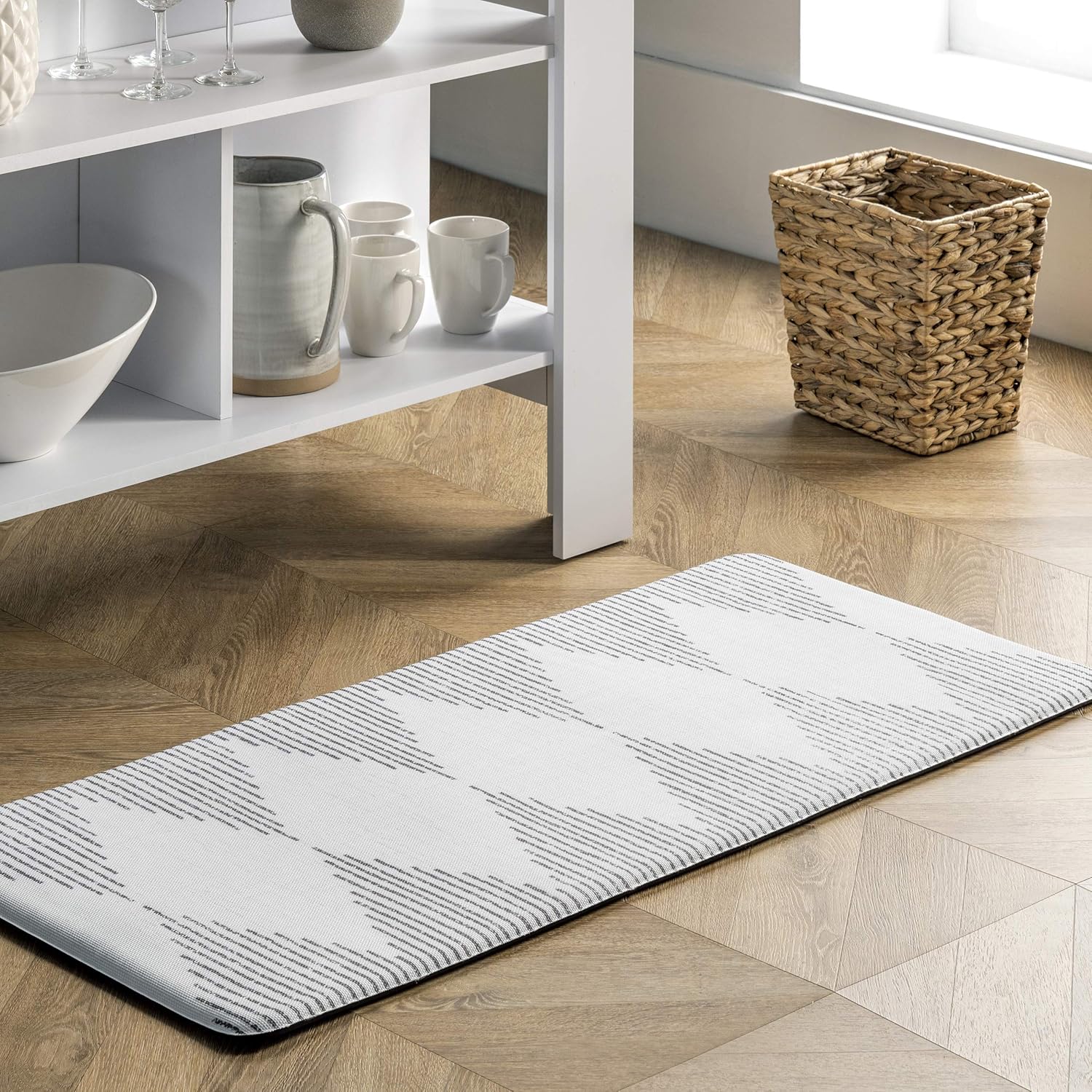 nuLOOM Diamond Stripes Comfort Mat 2x4 Light Grey