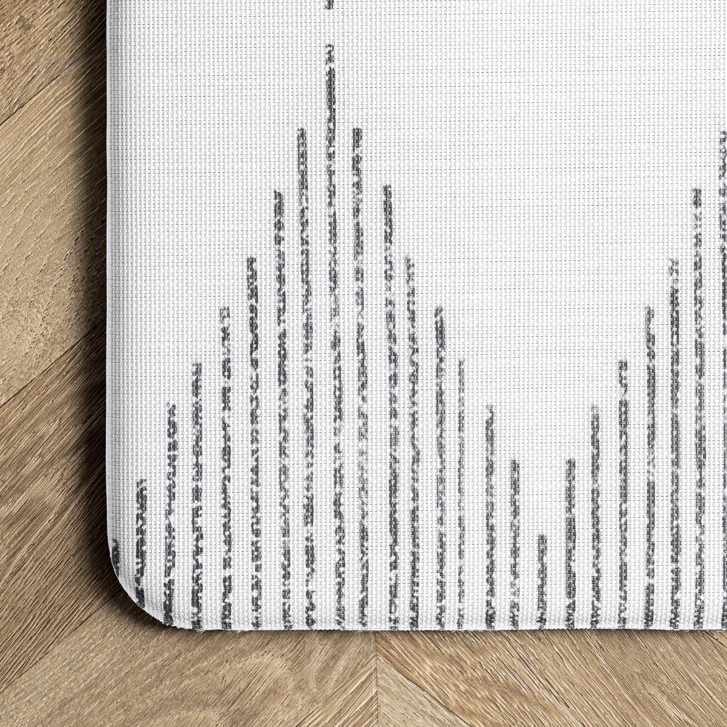 nuLOOM Diamond Stripes Comfort Mat 2x4 Light Grey